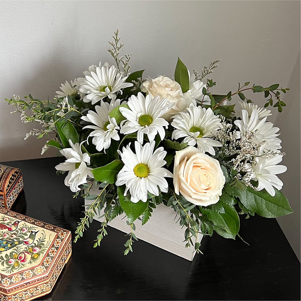 Fresh Linen Box Bouquet – Lumaya Florals, Rock Hill SC