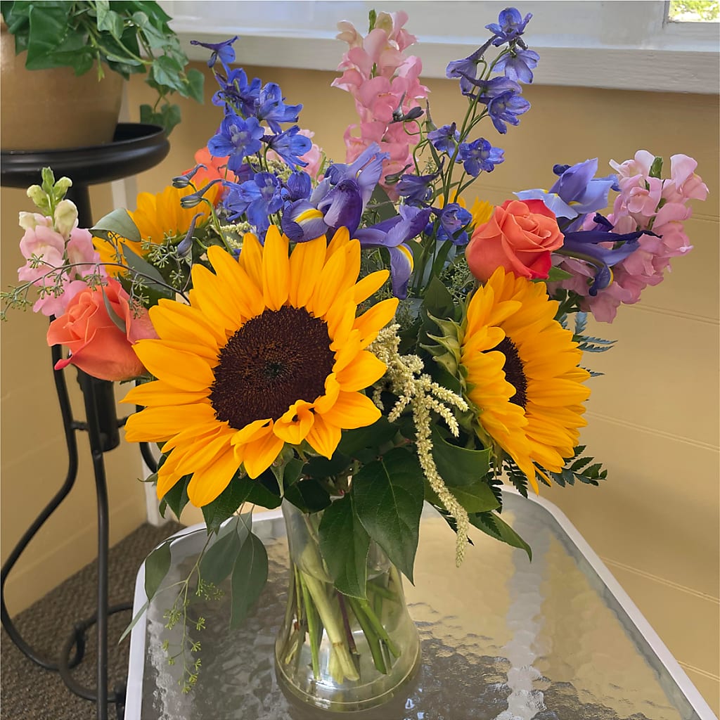 Rays of Life Bouquet –  Lumaya Florals, Rock Hill SC
