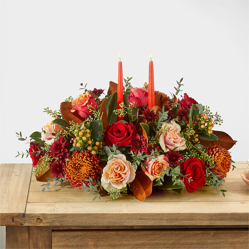 Gather Near Centerpiece –  Lumaya Florals, Rock Hill SC